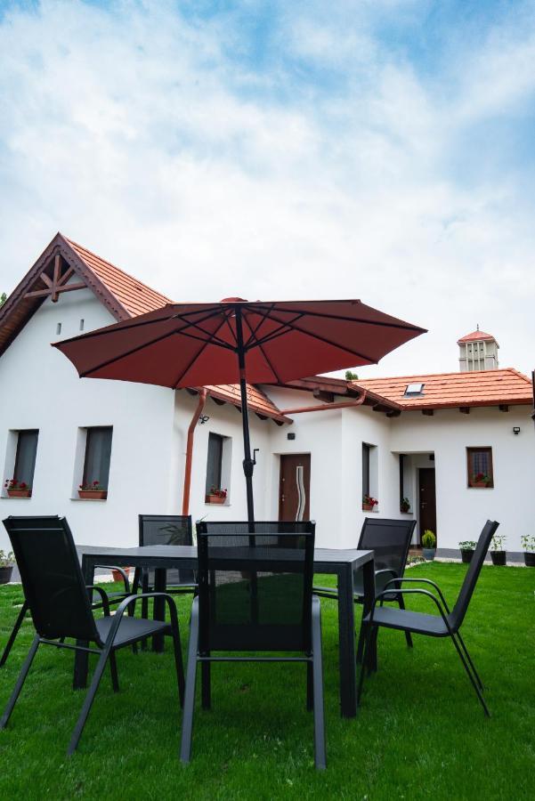 Апартаменты House Nr. 10 Хевиз Экстерьер фото